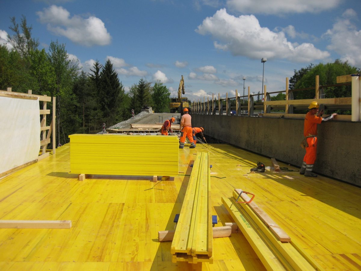 Pourquoi la qualité des panneaux de bois est-elle cruciale pour le coffrage&nbsp;?